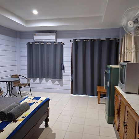 Phonsomboon Guesthouse Тау Экстерьер фото