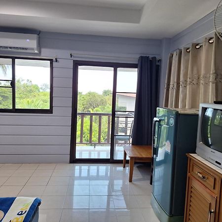 Phonsomboon Guesthouse Тау Экстерьер фото