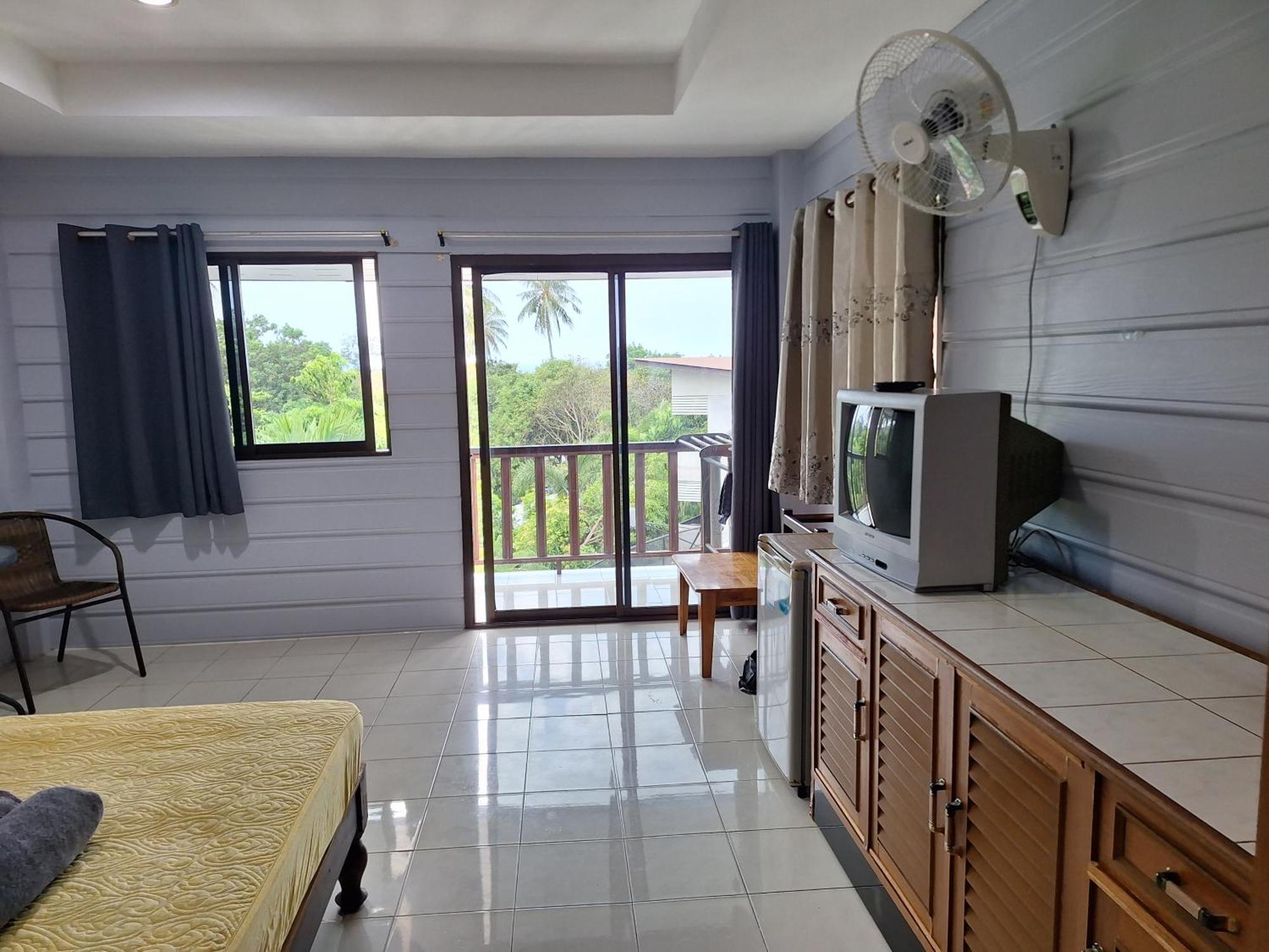Phonsomboon Guesthouse Тау Экстерьер фото