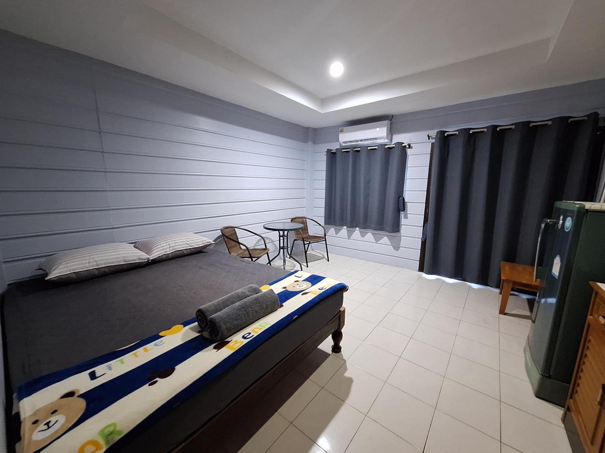 Phonsomboon Guesthouse Тау Экстерьер фото